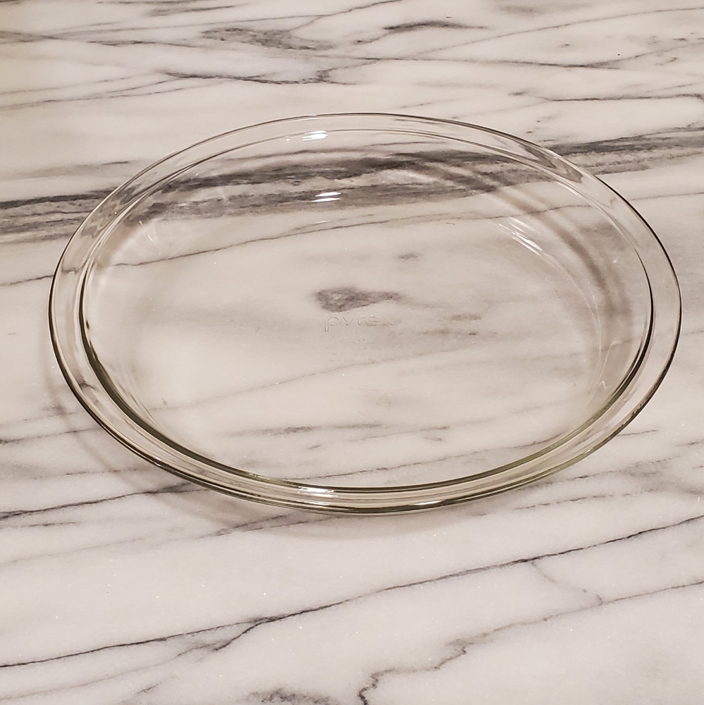 Vintage Pyrex 9 inch clear pie plate #209